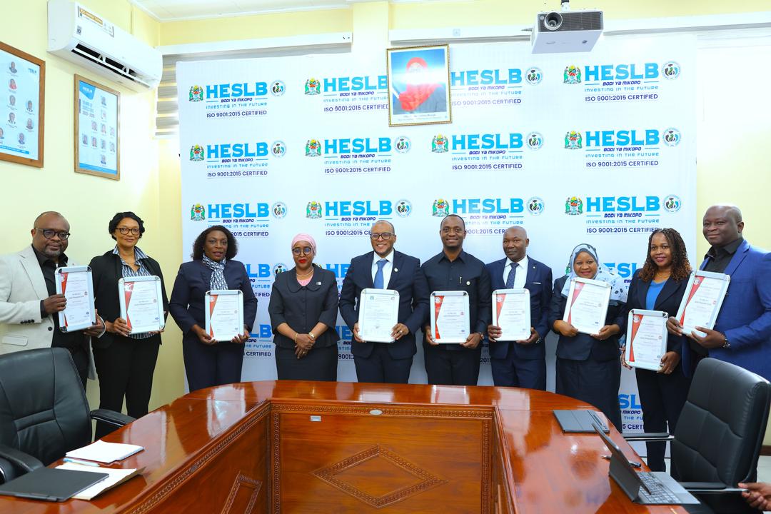 HESLB YAPOKEA CHETI CHA ITHIBATI YA MFUMO WA USIMAMIZI WA MIFUMO KUTOKA TBS
